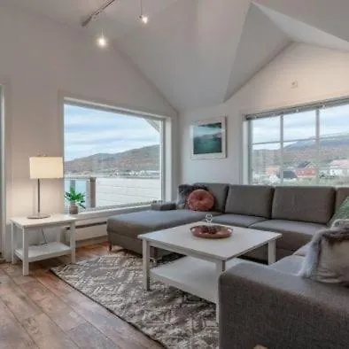 Camp Aurora * Karlsøy