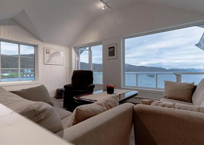 Tatil Evi Camp Aurora Karlsøy